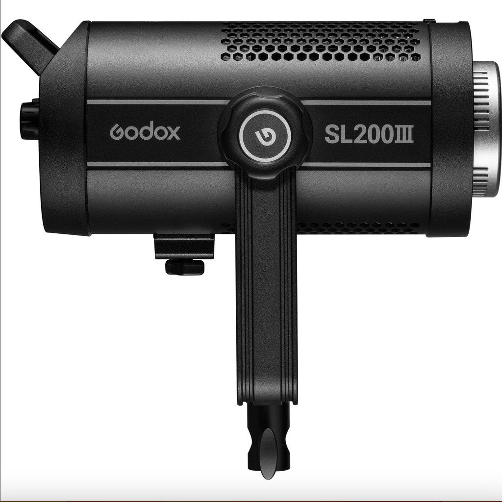إضاءة فيديو LED من Godox SL200III بإضاءة نهارية