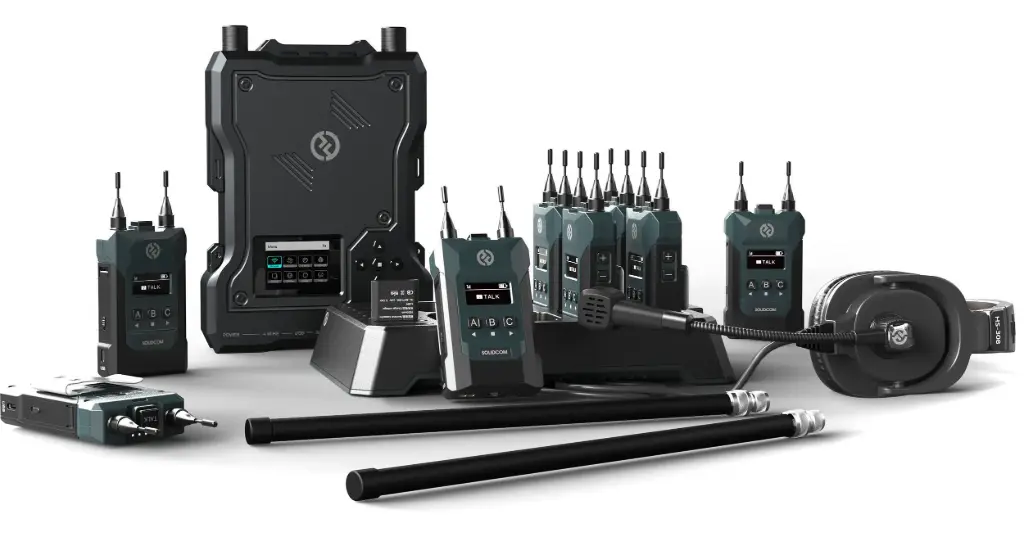 Hollyland Solidcom M1 Full-Duplex Wireless Intercom System (8 Beltpacks)