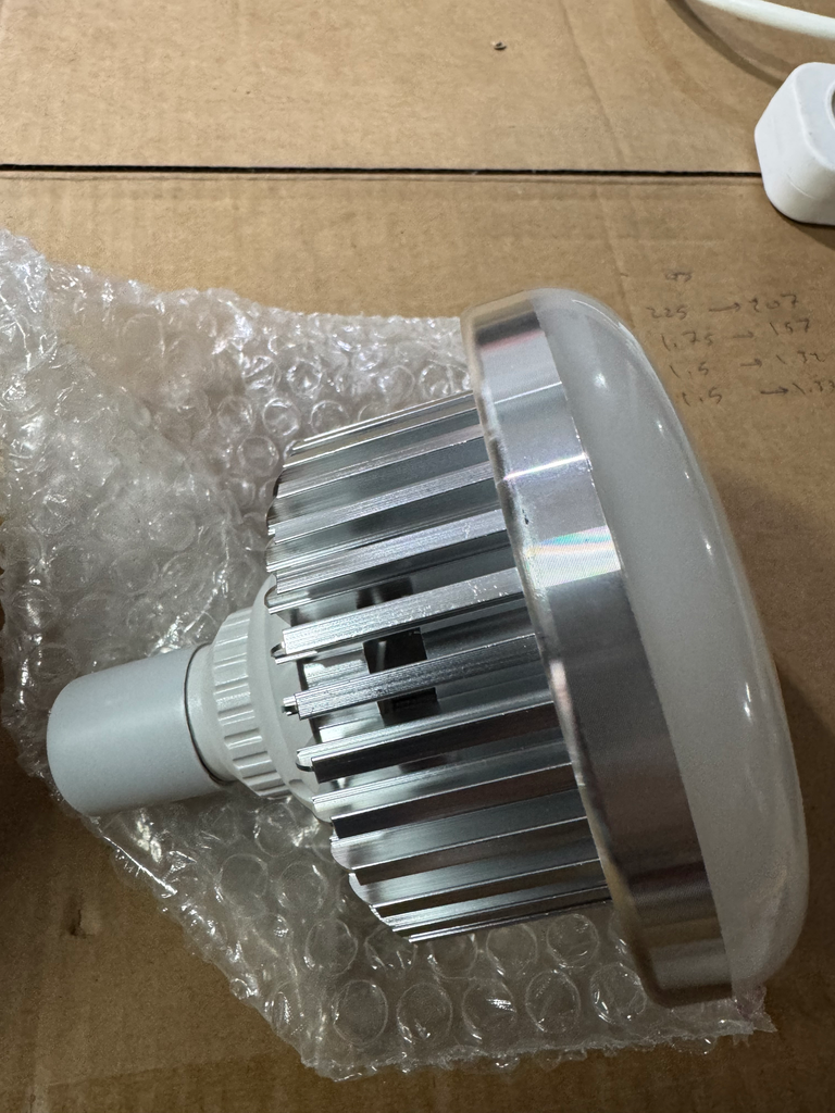 لمبة LED صناعية — Industrial LED Light Bulb
